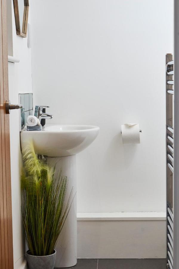 The Nutcracker Suite - Self Check-In, Self-Catering Apartment For East Midlands Airport Kegworth Ngoại thất bức ảnh
